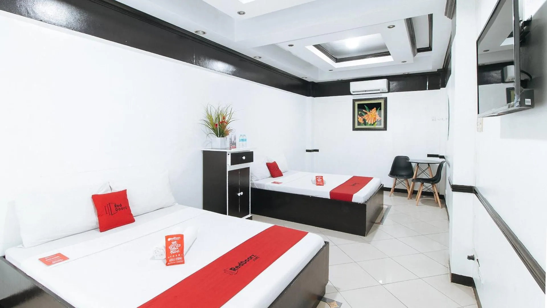 Reddoorz At Plus Villa Gloria Taguig 3*,
