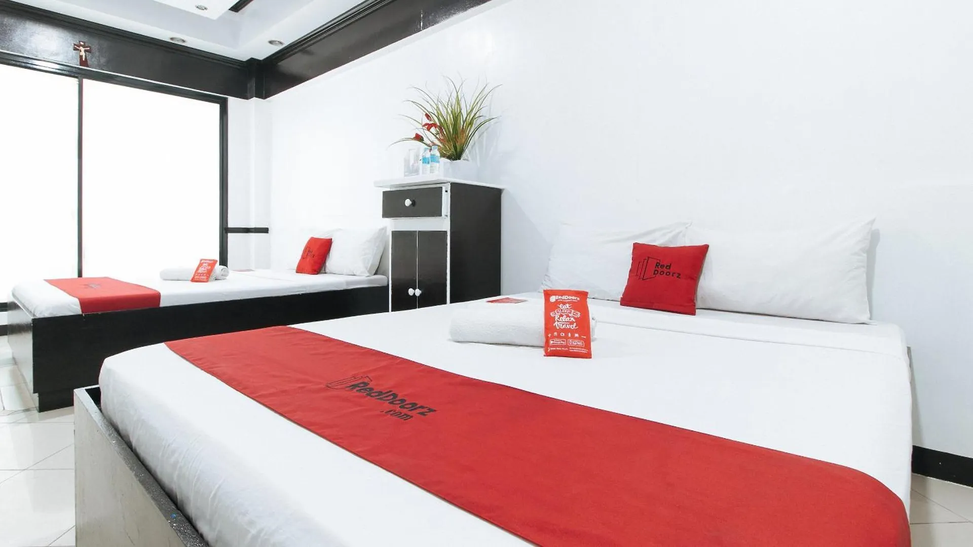 Reddoorz At Plus Villa Gloria Taguig 3*,