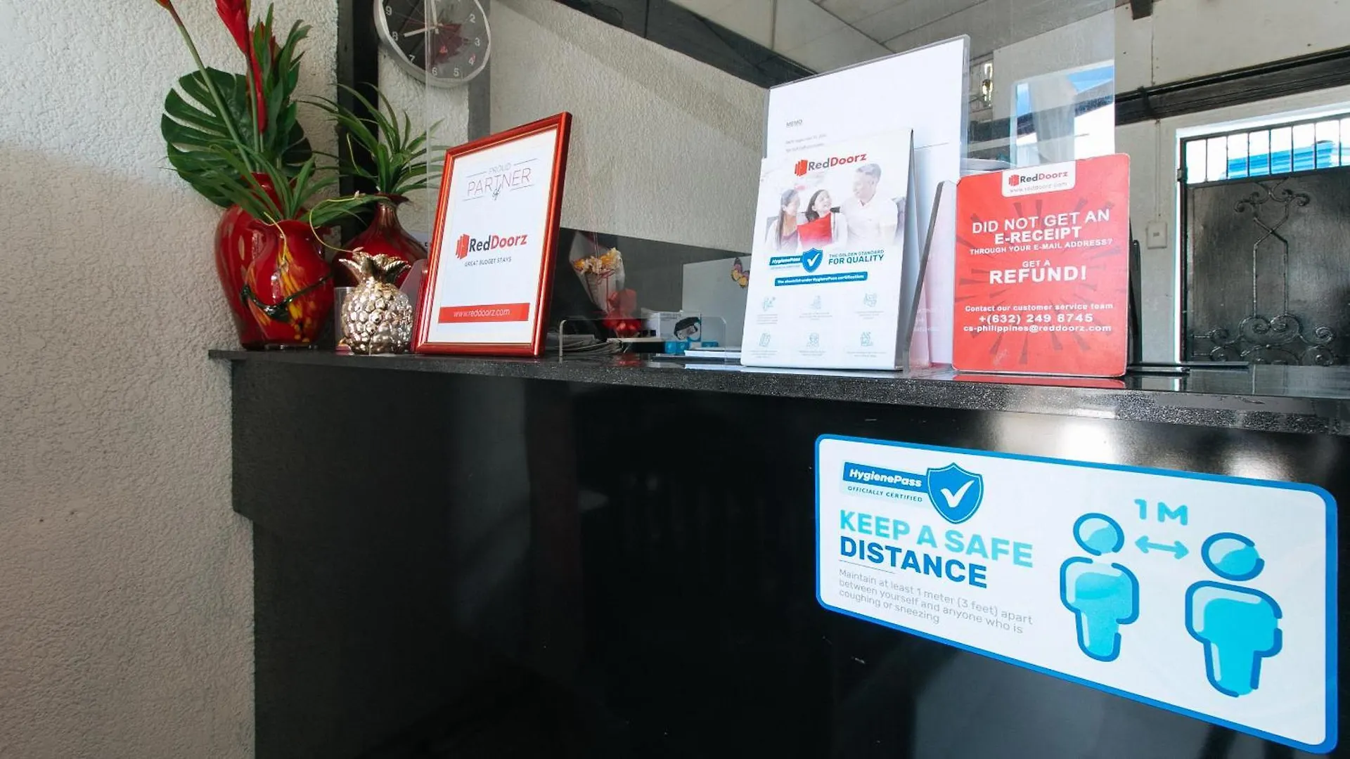 *** Hotel Reddoorz At Plus Villa Gloria Taguig Philippines