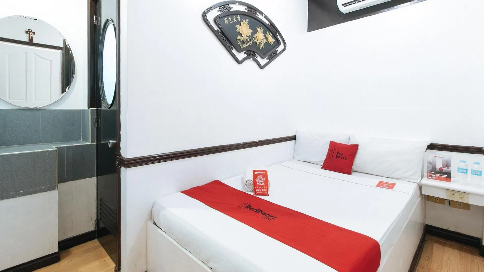 Reddoorz At Plus Villa Gloria Taguig 3*,  Philippines